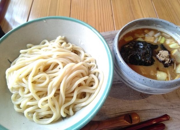 つけ麺shinの看板メニューのつけ麺